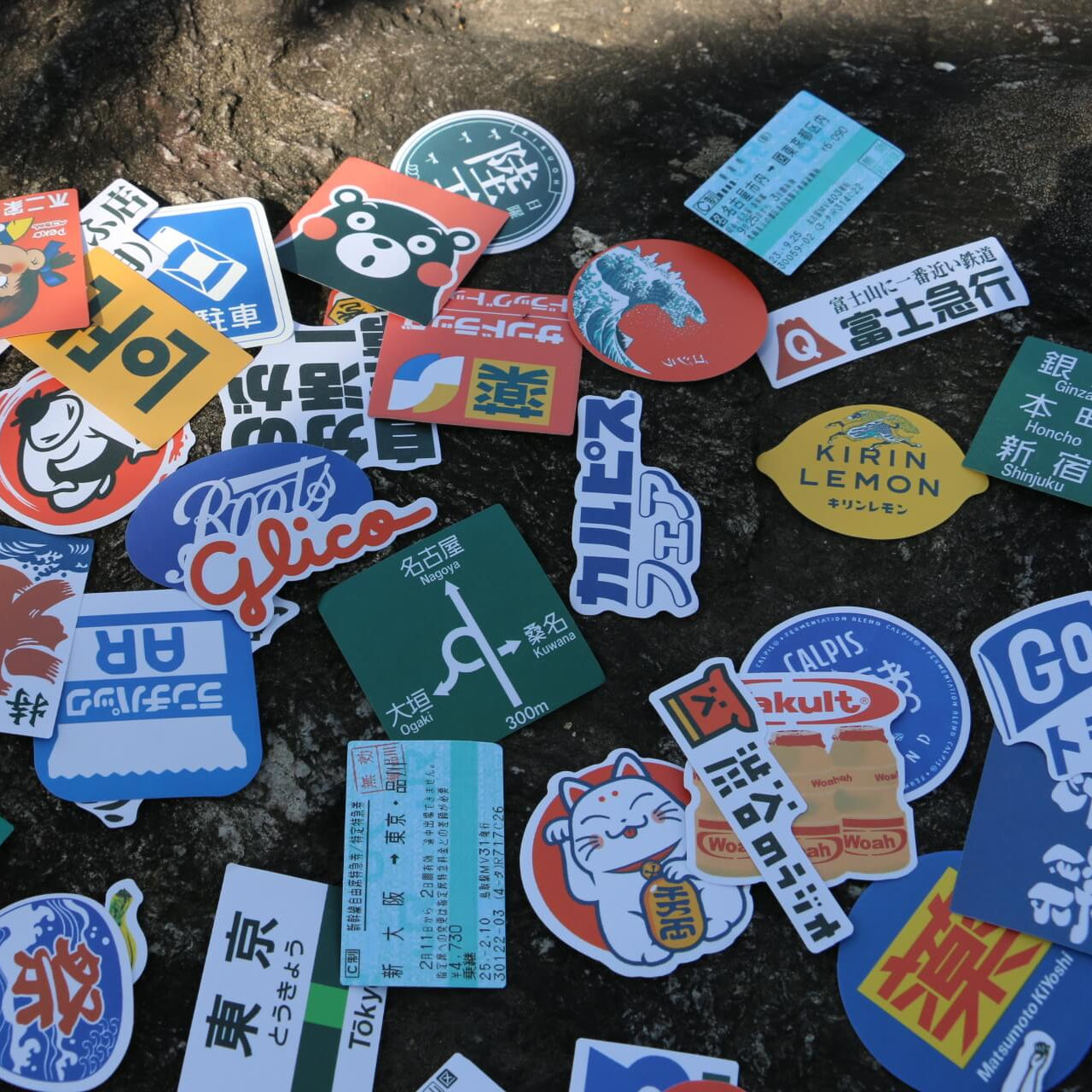 🇯🇵 31pcs Japanese Logo & Station Sign Stickers – Tokyo Travel Vinyl Pack